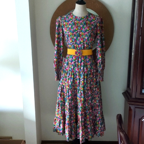Boden Dresses & Skirts - Boden Floral Long Sleeve Dress with Sharp Yellow Belt And Pockets 2P Or 2